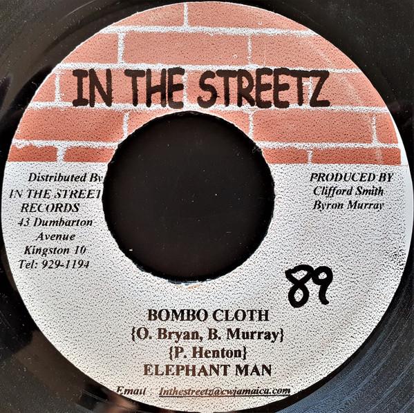 7inch Record ELEPHANT MAN / NITTY KUTCHIE - Bombo Cloth / Cha La La La none In The Streetz 2001 Jamaica Reggae, Ska & Dub Used
7inch Record ELEPHANT MAN / NITTY KUTCHIE - Bombo Cloth / Cha La La La none In The Streetz 2001 Jamaica Reggae, Ska & Dub Used