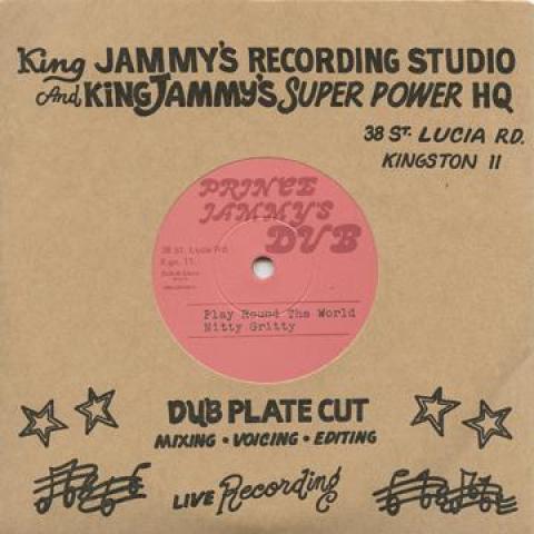 7inch Record NITTY GRITTY - Play Round The World (Heavyweight V DSRLJS7005 Prince Jammys D 1986 Japan Reggae, Ska & Dub
7inch Record NITTY GRITTY - Play Round The World (Heavyweight V DSRLJS7005 Prince Jammys D 1986 Japan Reggae, Ska & Dub