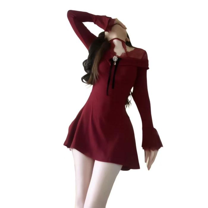 New Year Red V-Neck Lace Patchwork Robe Dress: Waist-Cinching A-Line Short Skirt for Spring/Autumn XL
New Year Red V-Neck Lace Patchwork Robe Dress: Waist-Cinching A-Line Short Skirt for Spring/Autumn XL
