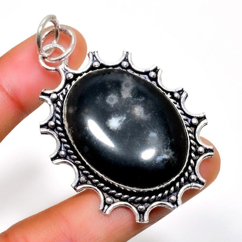 Indian Moss Agate Gemstone 925 Silver Plated Handmade Jewelry Pendant 2.27 2.27 зелений
Indian Moss Agate Gemstone 925 Silver Plated Handmade Jewelry Pendant 2.27 2.27 зелений