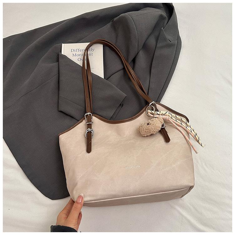 New casual tote bag, high-end shoulder bag for women, retro large-capacity underarm bag for women
New casual tote bag, high-end shoulder bag for women, retro large-capacity underarm bag for women