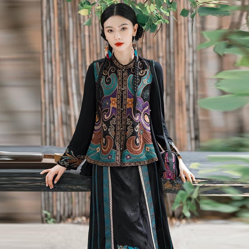 Women s Ethnic Style Embroidered Floral Vest - Chinese Retro Cardigan XXX Large чорний
Women s Ethnic Style Embroidered Floral Vest - Chinese Retro Cardigan XXX Large чорний