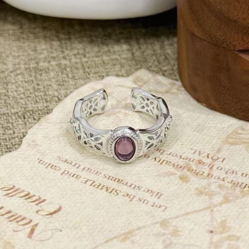 Exquisite Hollowed-Out Love Crown Open Ring For Women, Simple And Fashionable, Stacked With Ns Cold Wind Ring Adjustable opening
Exquisite Hollowed-Out Love Crown Open Ring For Women, Simple And Fashionable, Stacked With Ns Cold Wind Ring Adjustable opening