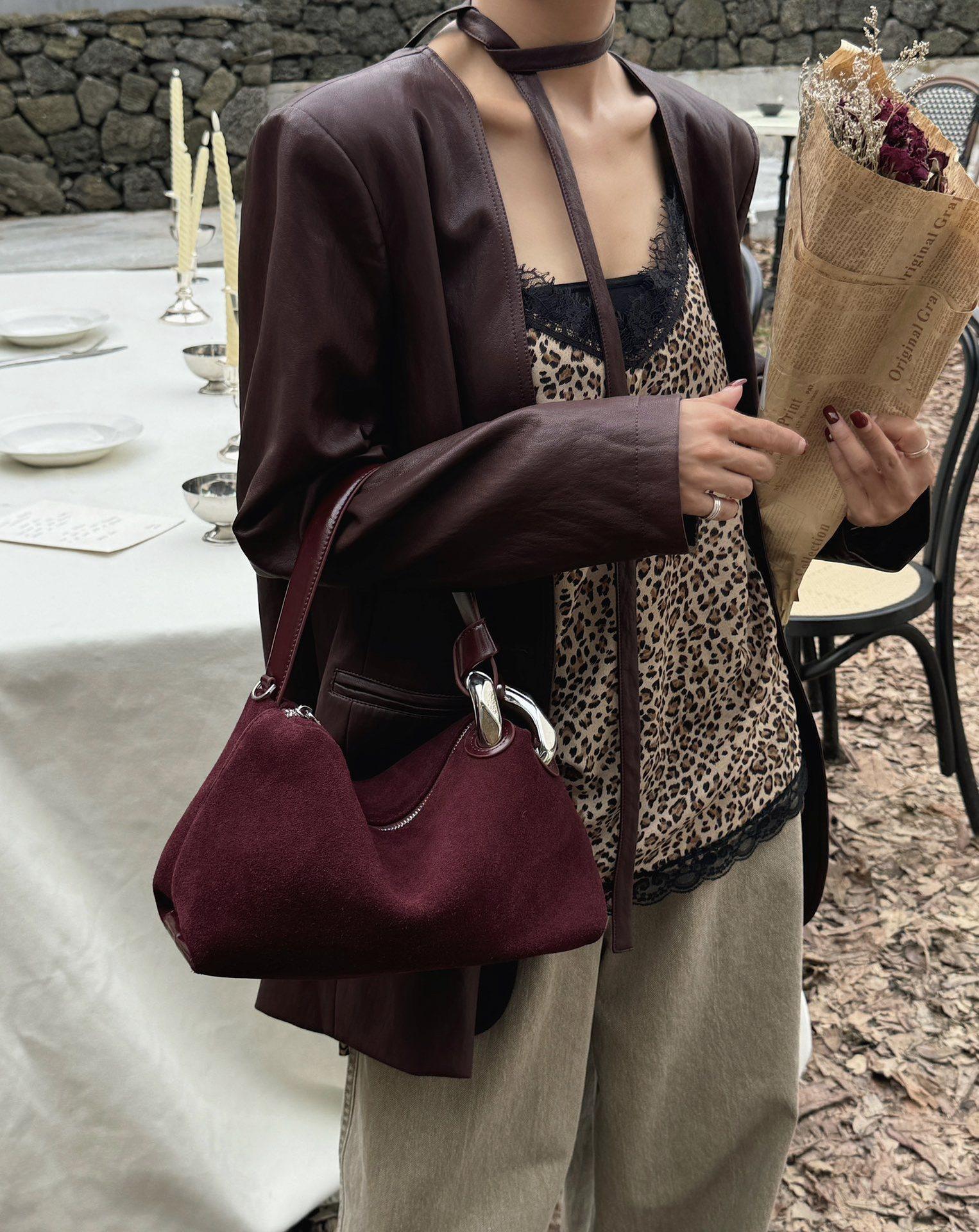 Женская сумка из натуральной кожи, высококачественная сумка из матовой замши, сумка для поездок на работу, сумка через плечо, сумка через плечо, нишевый дизайн, новая модель 29x11x20cm вино красного
Женская сумка из натуральной кожи, высококачественная сумка из матовой замши, сумка для поездок на работу, сумка через плечо, сумка через плечо, нишевый дизайн, новая модель 29x11x20cm вино красного