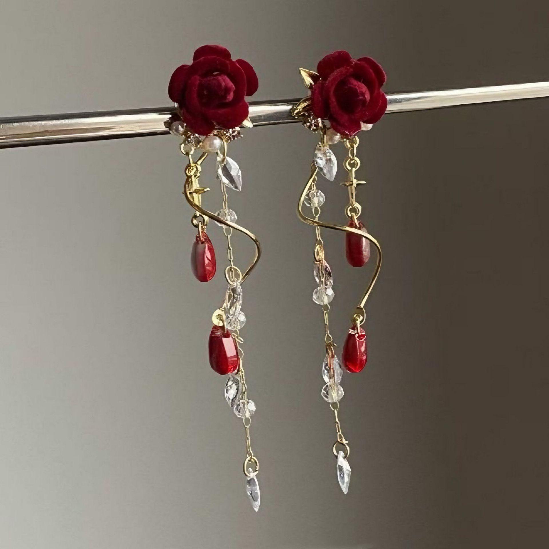 Red flocked rose fringed earrings women s New Year s atmosphere festive light luxury niche high-end water drop earrings
Red flocked rose fringed earrings women s New Year s atmosphere festive light luxury niche high-end water drop earrings