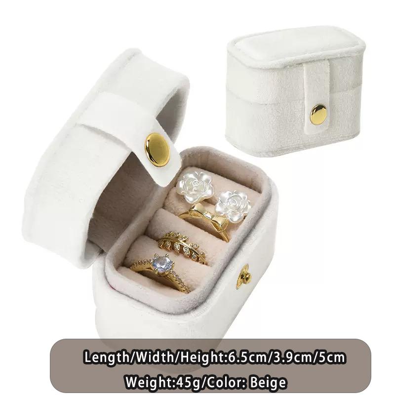 High end Velvet Portable Jewelry Rings Jewelry Box Compact Travel Earring Storage Box Mini Exquisite Packaging Box 2026 New Box бежевий
High end Velvet Portable Jewelry Rings Jewelry Box Compact Travel Earring Storage Box Mini Exquisite Packaging Box 2026 New Box бежевий