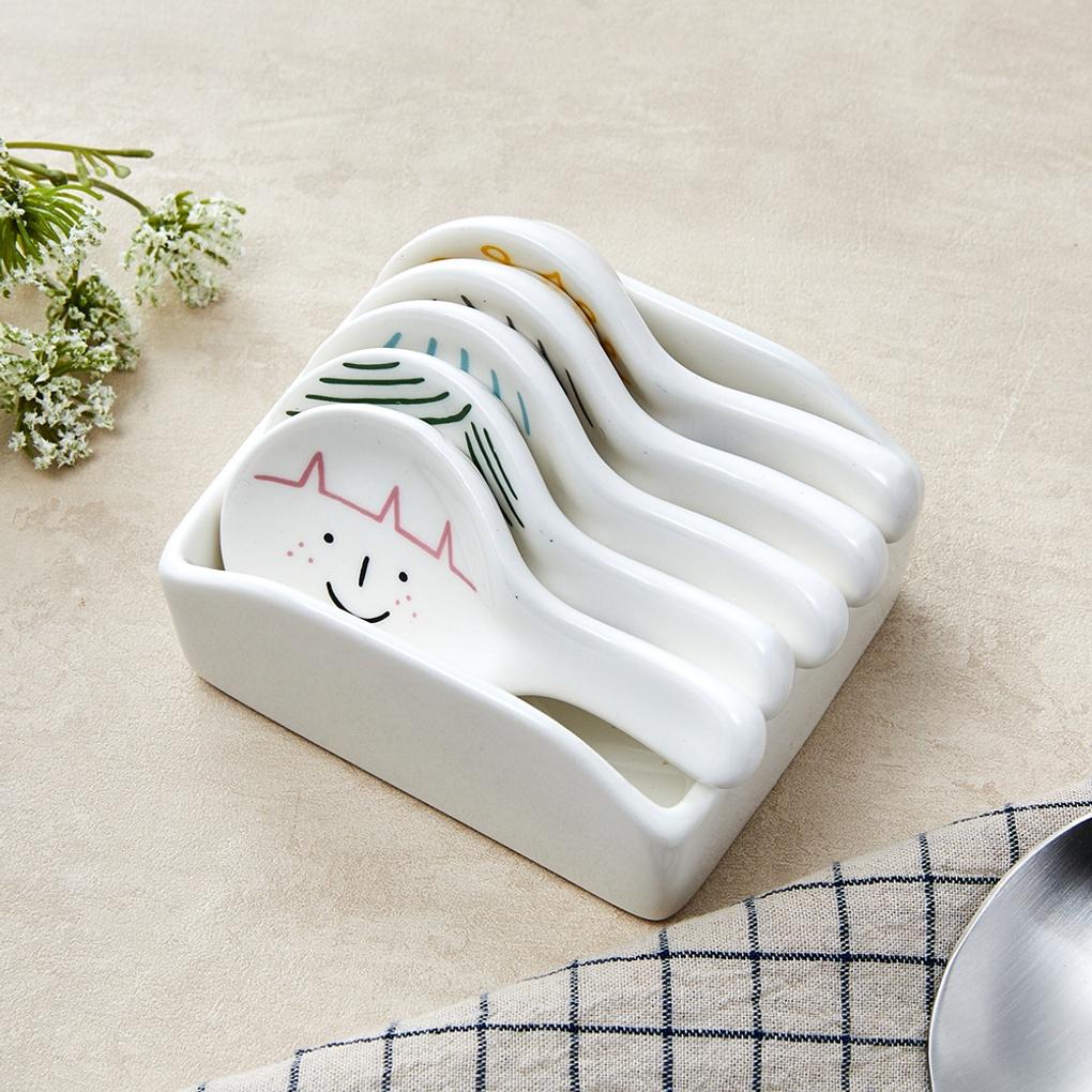 Roti Family Spoon Rest 6-Piece Set
Roti Family Spoon Rest 6-Piece Set