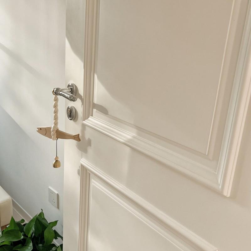 Fish-shaped Wooden Doorbell Wall Porch Fish-shaped Hanging Decoration Housewarming Gifts Opening Gifts Pendant Home Decoration
Fish-shaped Wooden Doorbell Wall Porch Fish-shaped Hanging Decoration Housewarming Gifts Opening Gifts Pendant Home Decoration