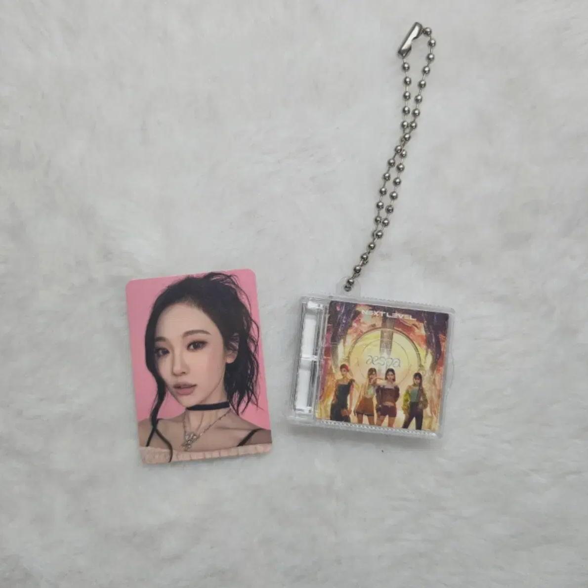 Капсула времени Aespa
Капсула времени Aespa