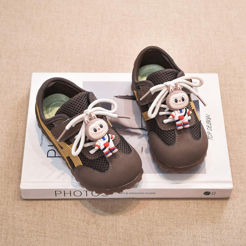 Labub детская обувь осень 2025 новая детская сетчатая дышащая спортивная тренировочная обувь для мальчиков модный бренд 30 темно-коричневого
Labub детская обувь осень 2025 новая детская сетчатая дышащая спортивная тренировочная обувь для мальчиков модный бренд 30 темно-коричневого