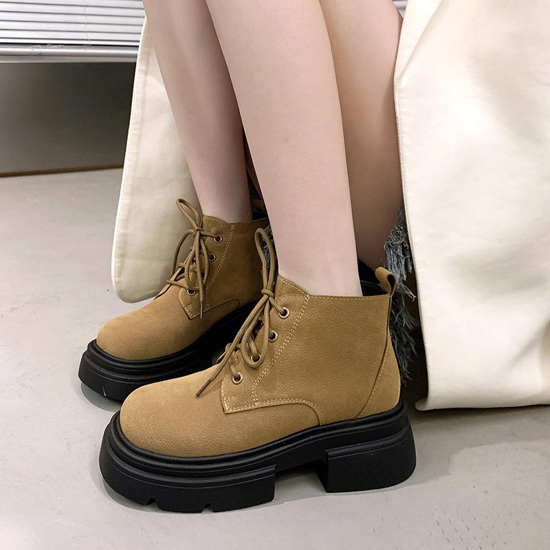 Couple rhubarb boots 2025 autumn and winter retro women s shoes British style velvet short boots women s thick-soled large-size Martin boots 42 35
Couple rhubarb boots 2025 autumn and winter retro women s shoes British style velvet short boots women s thick-soled large-size Martin boots 42 35