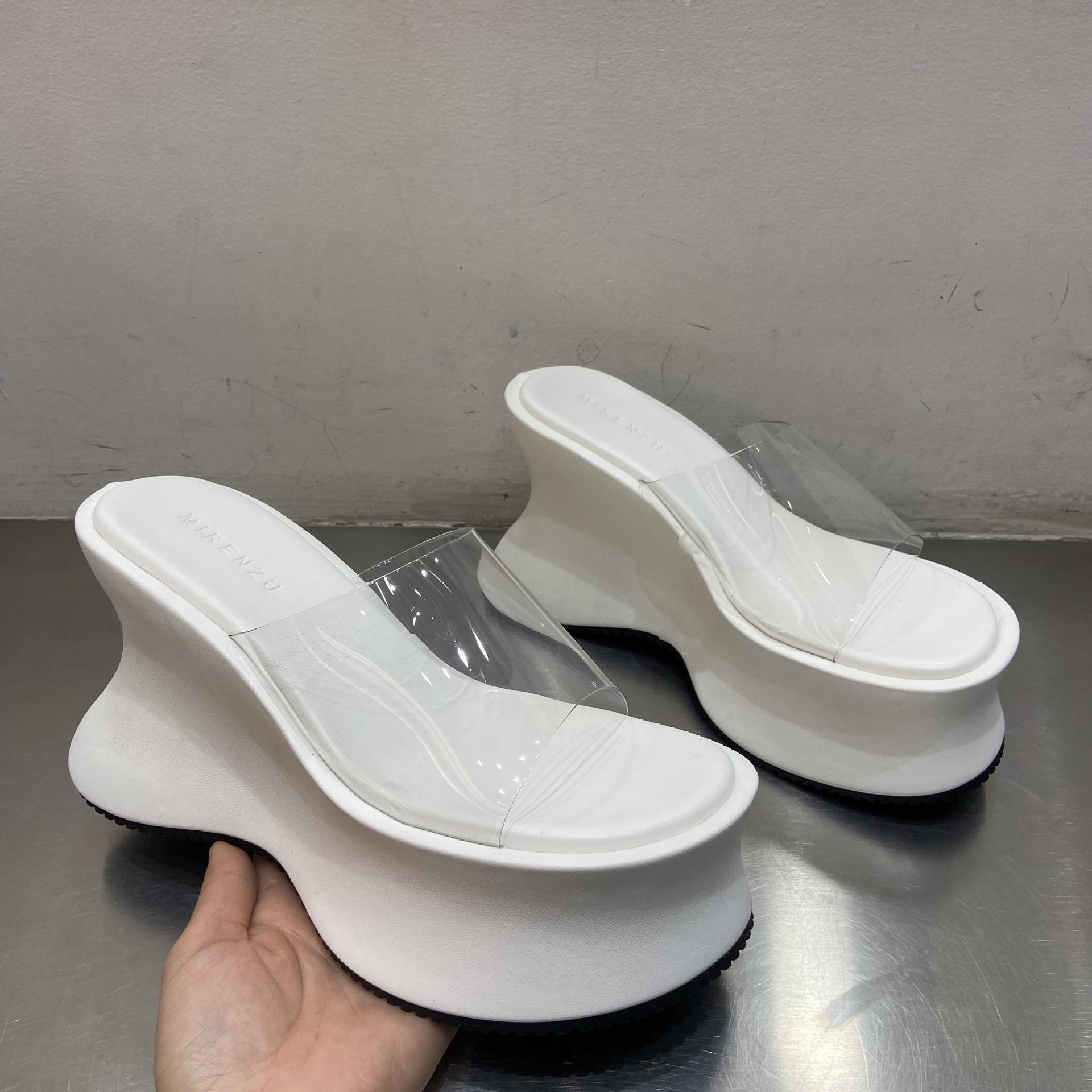 Transparent slope heel platform slippers women s summer wear height increase small 2025 new Internet celebrity super fire seaside sandals 39 прозрачный
Transparent slope heel platform slippers women s summer wear height increase small 2025 new Internet celebrity super fire seaside sandals 39 прозрачный