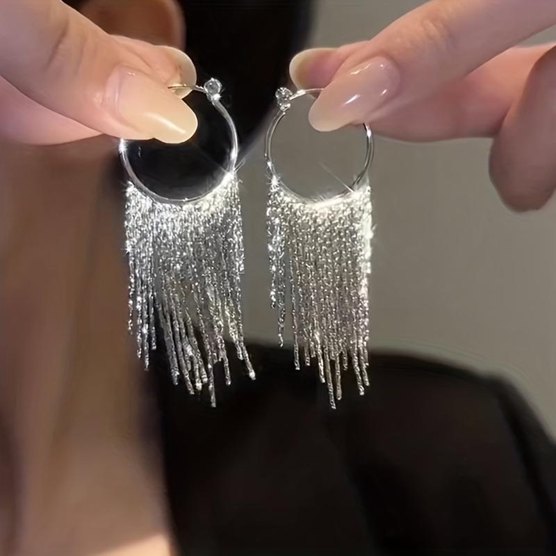 High-end short niche design earrings for women light luxury temperament earrings золотой
High-end short niche design earrings for women light luxury temperament earrings золотой