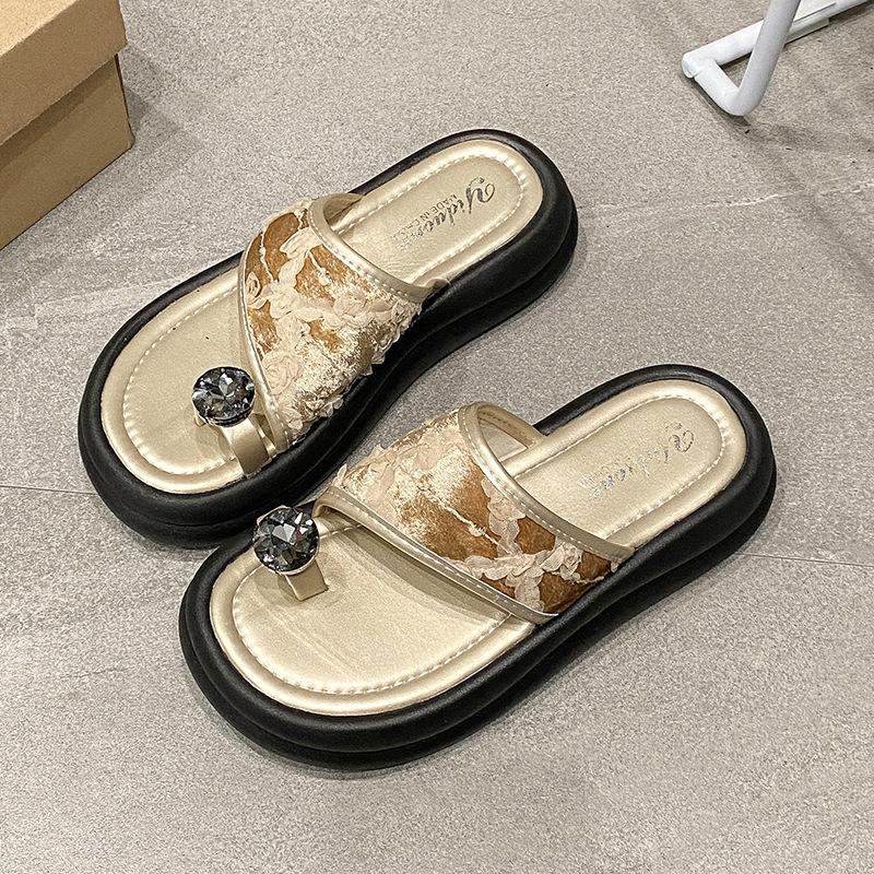 Fashion 2025 Summer Korean Style Women Outdoor Thick Soled Platform Toe Loop Slippers Anti Slip Flat One Strap diamond Sandals Trendy 40
Fashion 2025 Summer Korean Style Women Outdoor Thick Soled Platform Toe Loop Slippers Anti Slip Flat One Strap diamond Sandals Trendy 40