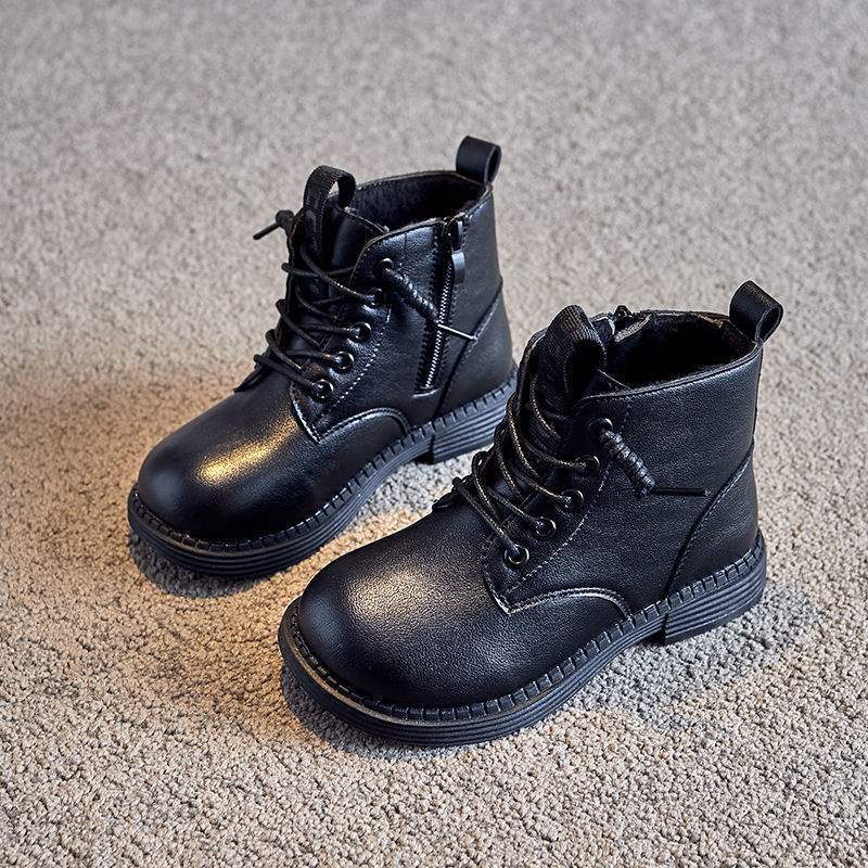 Children s Martin boots 2025 new autumn and winter velvet children s boots spring and autumn baby short boots two cotton shoes 26 yards/inner length about 16cm
Children s Martin boots 2025 new autumn and winter velvet children s boots spring and autumn baby short boots two cotton shoes 26 yards/inner length about 16cm