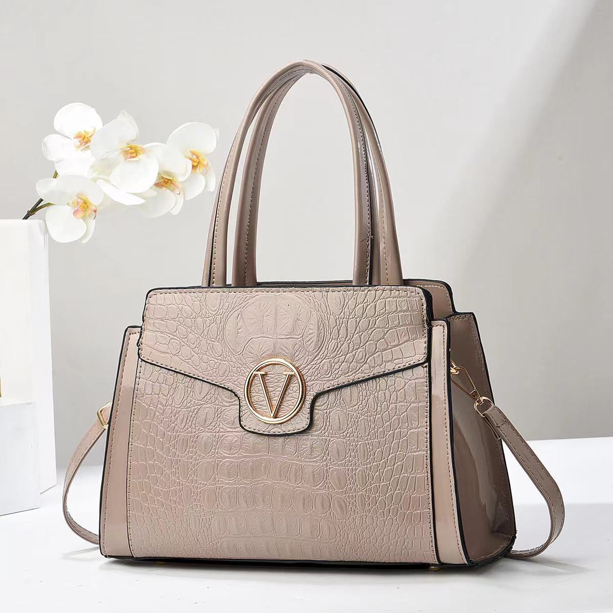 WTEMPO однотонные простые сумки для мам с крокодиловым узором, универсальные женские сумки на молнии, сумки через плечо большой вместимости 1pc хаки
WTEMPO однотонные простые сумки для мам с крокодиловым узором, универсальные женские сумки на молнии, сумки через плечо большой вместимости 1pc хаки