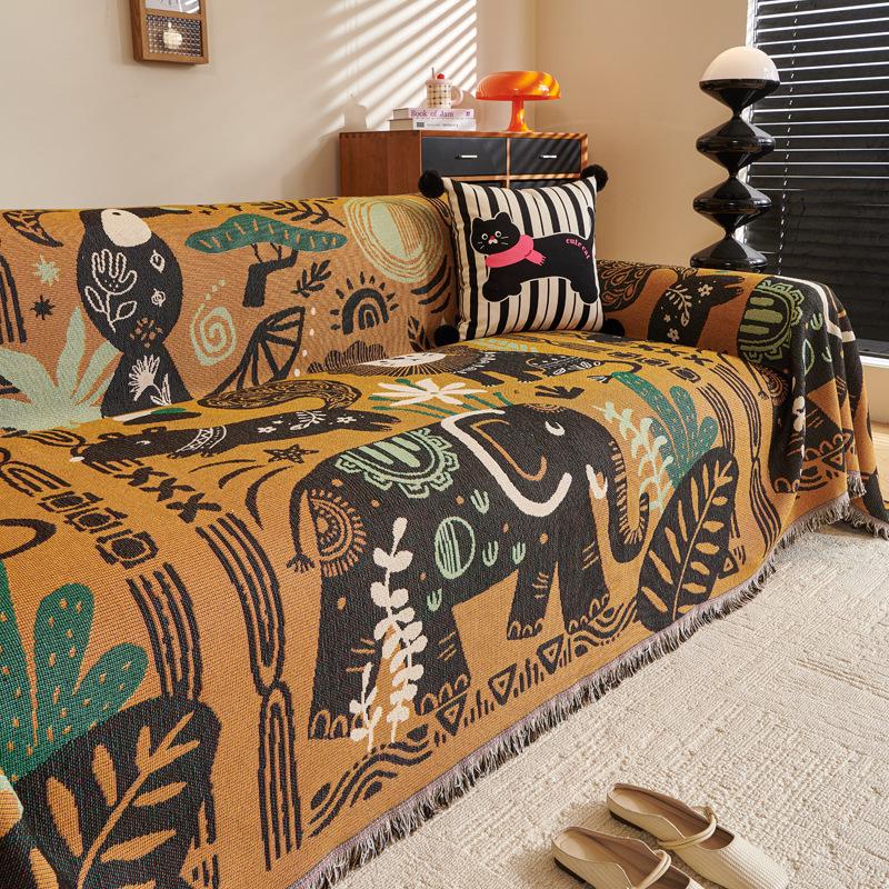 French Retro Style Sofa Towel, Modern Light Luxury, High-end Sense, Four Seasons Universal Non-slip Sofa Cover Towel 90*90cm
French Retro Style Sofa Towel, Modern Light Luxury, High-end Sense, Four Seasons Universal Non-slip Sofa Cover Towel 90*90cm