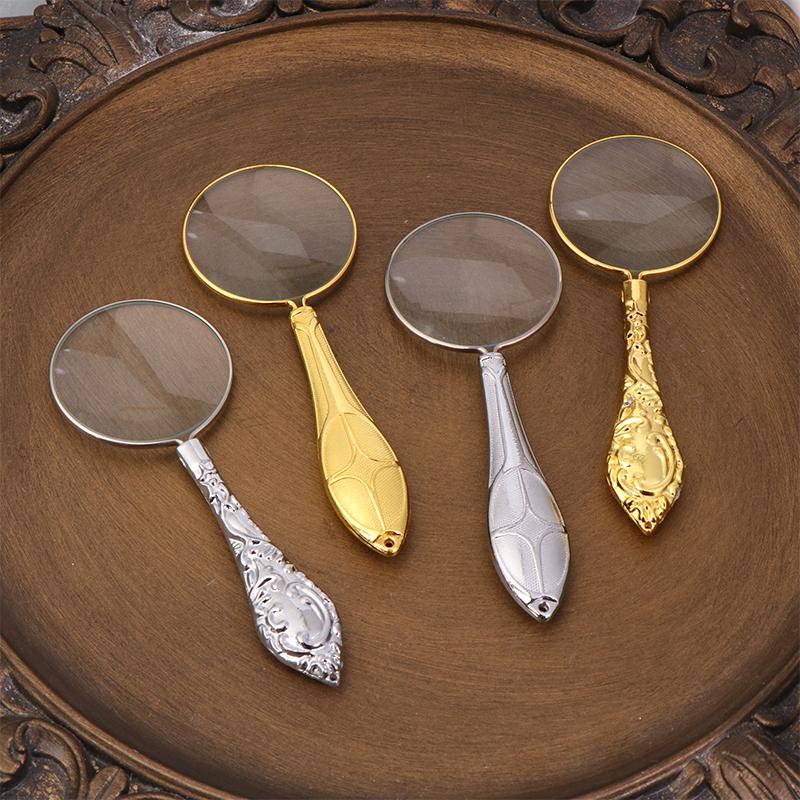 Magnifying Glass Portable Handheld 5X Magnifier Delicate Pattern Handle Pocket Magnifying Glass For Reading Inspection Crafts A1
Magnifying Glass Portable Handheld 5X Magnifier Delicate Pattern Handle Pocket Magnifying Glass For Reading Inspection Crafts A1