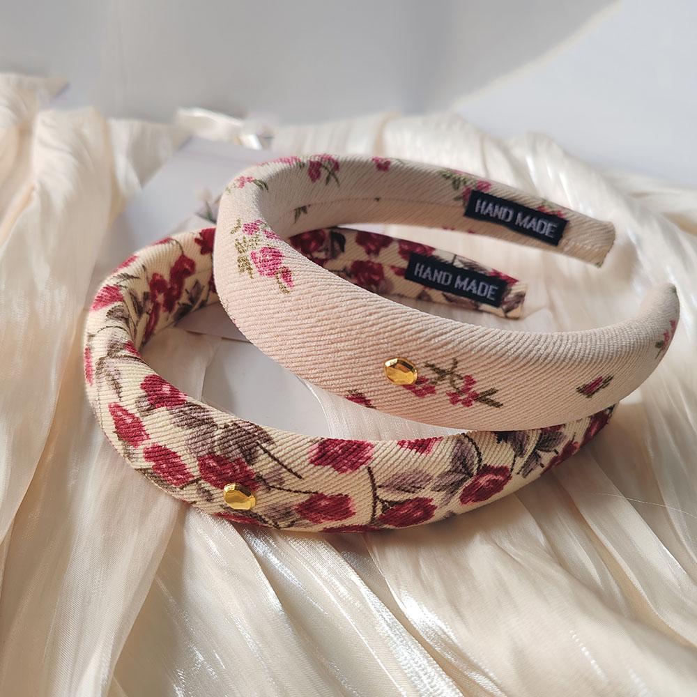 2 шт. Европейская и американская цветочная ретро повязка на голову Женская Девичья резинка для волос Элегантная повязка для волос для праздничной вечеринки Аксессуары для волос
2 шт. Европейская и американская цветочная ретро повязка на голову Женская Девичья резинка для волос Элегантная повязка для волос для праздничной вечеринки Аксессуары для волос