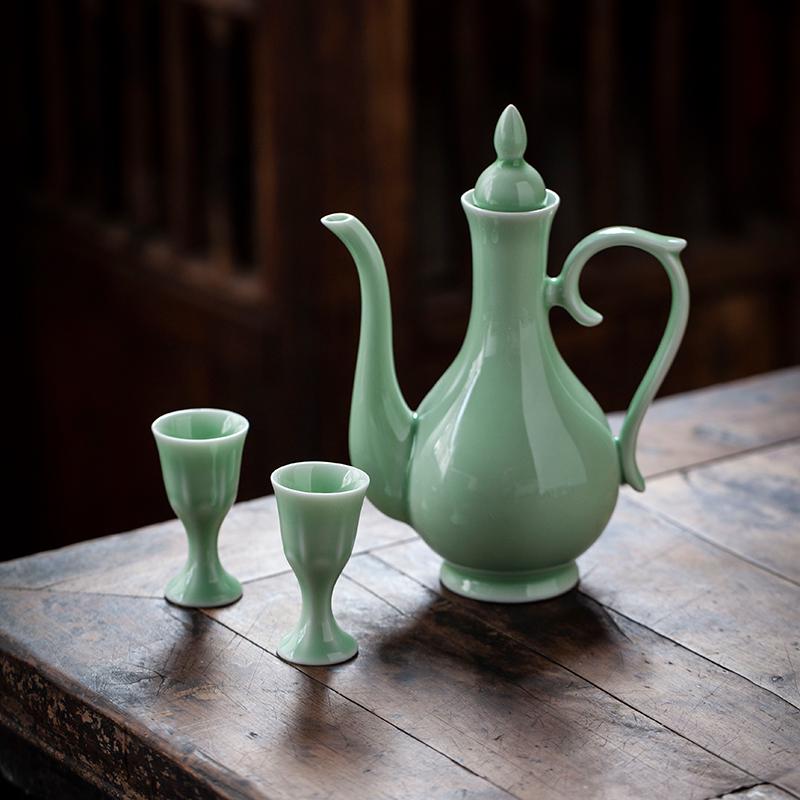 Керамічний диспенсер для вина в античному стилі з чарками - Місткість пів джина
Керамічний диспенсер для вина в античному стилі з чарками - Місткість пів джина