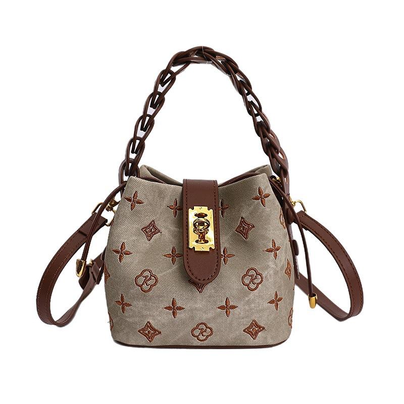 Portable Water Bucket Bag - Versatile Commuter Shoulder Bag or Crossbody Bag
Portable Water Bucket Bag - Versatile Commuter Shoulder Bag or Crossbody Bag