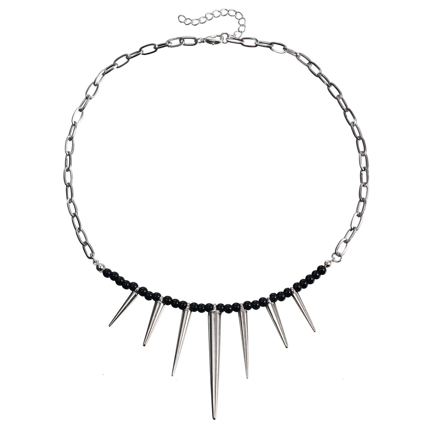 European and American jewelry, punk splicing chain, black beaded rivet pendant necklace, personalized awl collarbone chain.
European and American jewelry, punk splicing chain, black beaded rivet pendant necklace, personalized awl collarbone chain.
