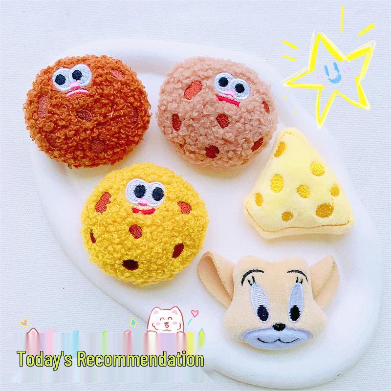 Adorable Cheese Mouse Brooch for DIY Crafts, Doll Accessories, Kids Shoes, Socks, Clothes, and Bags.
Adorable Cheese Mouse Brooch for DIY Crafts, Doll Accessories, Kids Shoes, Socks, Clothes, and Bags.