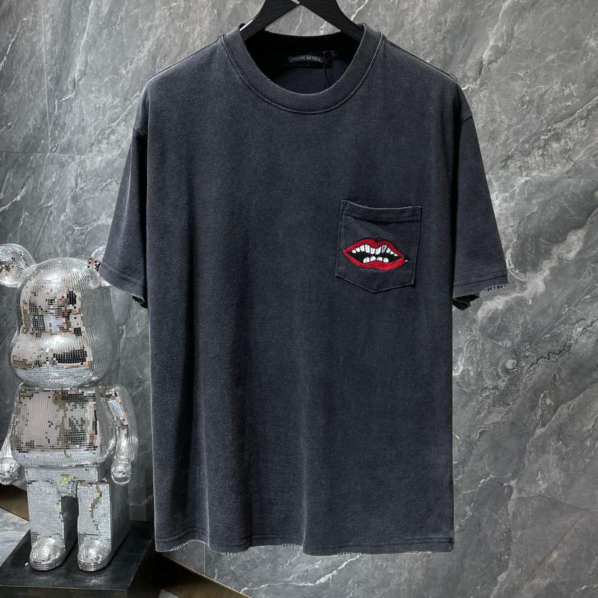 «Футболки с коротким рукавом и принтом на санскрите в стиле унисекс» Medium
«Футболки с коротким рукавом и принтом на санскрите в стиле унисекс» Medium