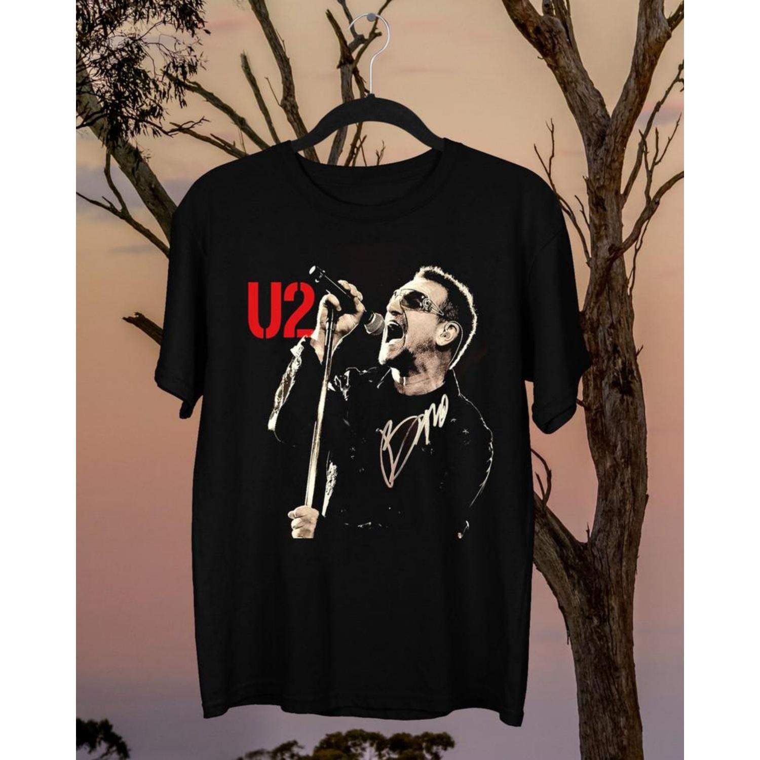 BoNo Signature U2 Band Short Sleeve Black Short Sleeve All Size TShirt Unisex T-Shirt S чёрный
BoNo Signature U2 Band Short Sleeve Black Short Sleeve All Size TShirt Unisex T-Shirt S чёрный