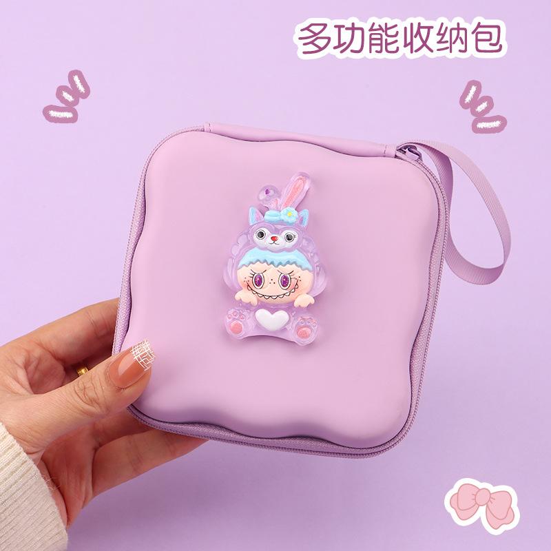 Labubu Power Bank Storage Bag Charger Earphone Data Cable Mini Cartoon Box Portable Accessory Bag
Labubu Power Bank Storage Bag Charger Earphone Data Cable Mini Cartoon Box Portable Accessory Bag