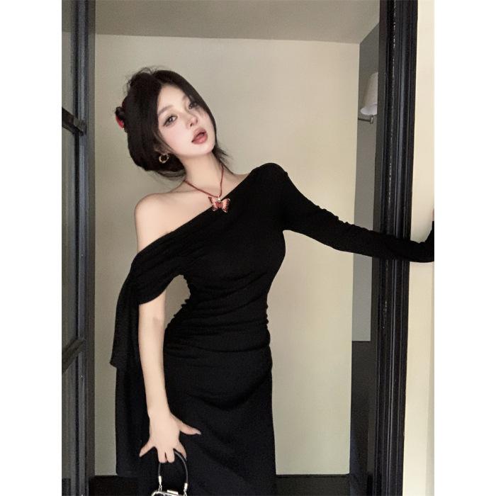 Burgundy streamer slanted shoulder long-sleeved dress women s winter slim-fitting irregular skirt pure waist-wrapped hip dress XL чорний
Burgundy streamer slanted shoulder long-sleeved dress women s winter slim-fitting irregular skirt pure waist-wrapped hip dress XL чорний