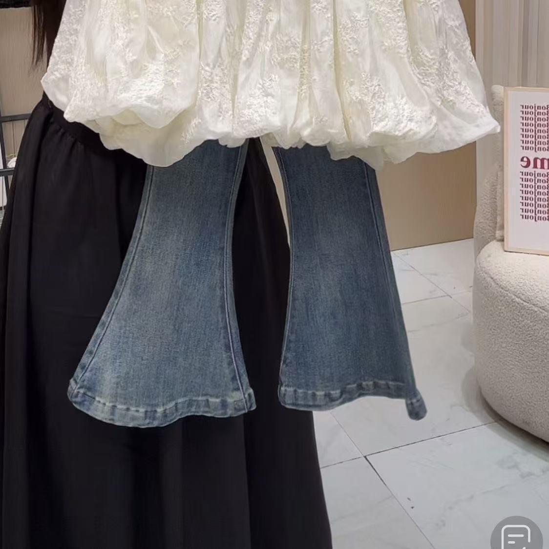 Girls Spring/Autumn 2025 Fashion Set: Babydoll Top + Flared Jeans 130
Girls Spring/Autumn 2025 Fashion Set: Babydoll Top + Flared Jeans 130