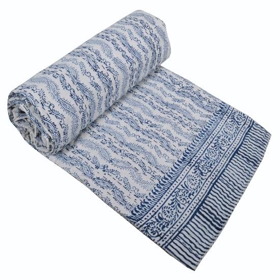 Винтажное одеяло Kantha, индийское двустороннее одеяло ручной работы, покрывало из хлопчатобумажной ткани, богемное одеяло в стиле бохо, шикарное постельное белье, покрывала
Винтажное одеяло Kantha, индийское двустороннее одеяло ручной работы, покрывало из хлопчатобумажной ткани, богемное одеяло в стиле бохо, шикарное постельное белье, покрывала