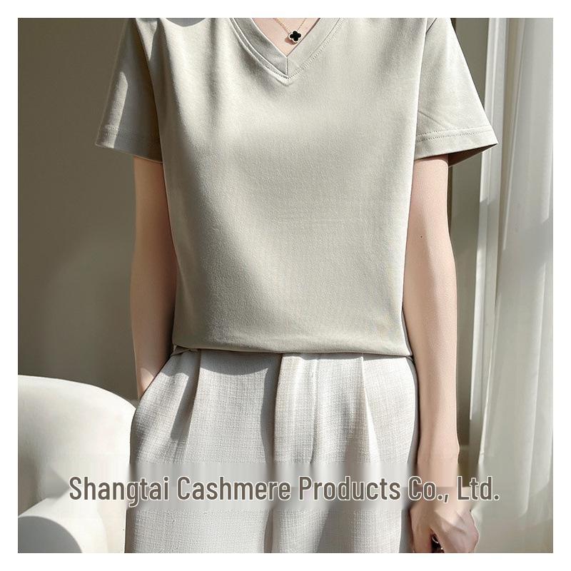 Women s Australian Cotton V-Neck Short Sleeve T-Shirt - Breathable, Sweat-Absorbing, Comfortable, Versatile, and Trendy Top. M (80-100 jin)
Women s Australian Cotton V-Neck Short Sleeve T-Shirt - Breathable, Sweat-Absorbing, Comfortable, Versatile, and Trendy Top. M (80-100 jin)