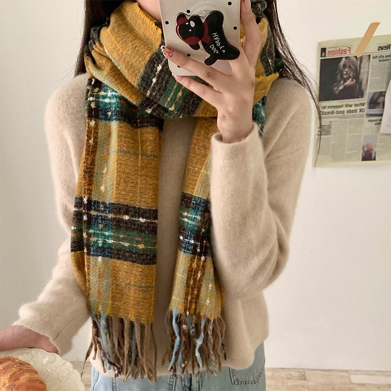 Scarf women s winter new style high-end scarf striped color matching warm scarf full of galaxy scarf
Scarf women s winter new style high-end scarf striped color matching warm scarf full of galaxy scarf