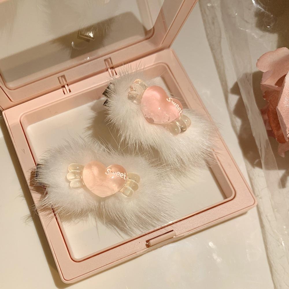 Pink less love plush BB clip side bangs clip cute fluffy hairpin simple hairpin headgear tide
Pink less love plush BB clip side bangs clip cute fluffy hairpin simple hairpin headgear tide