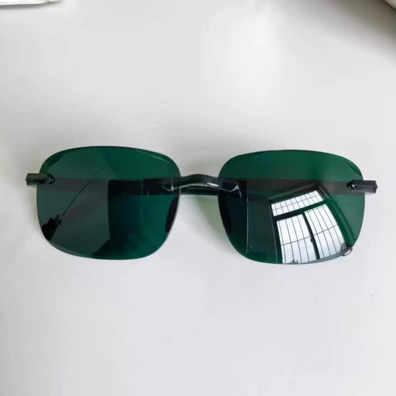 Fashionable oversized square frameless unisex sunglasses suitable for daily party use зелёный
Fashionable oversized square frameless unisex sunglasses suitable for daily party use зелёный