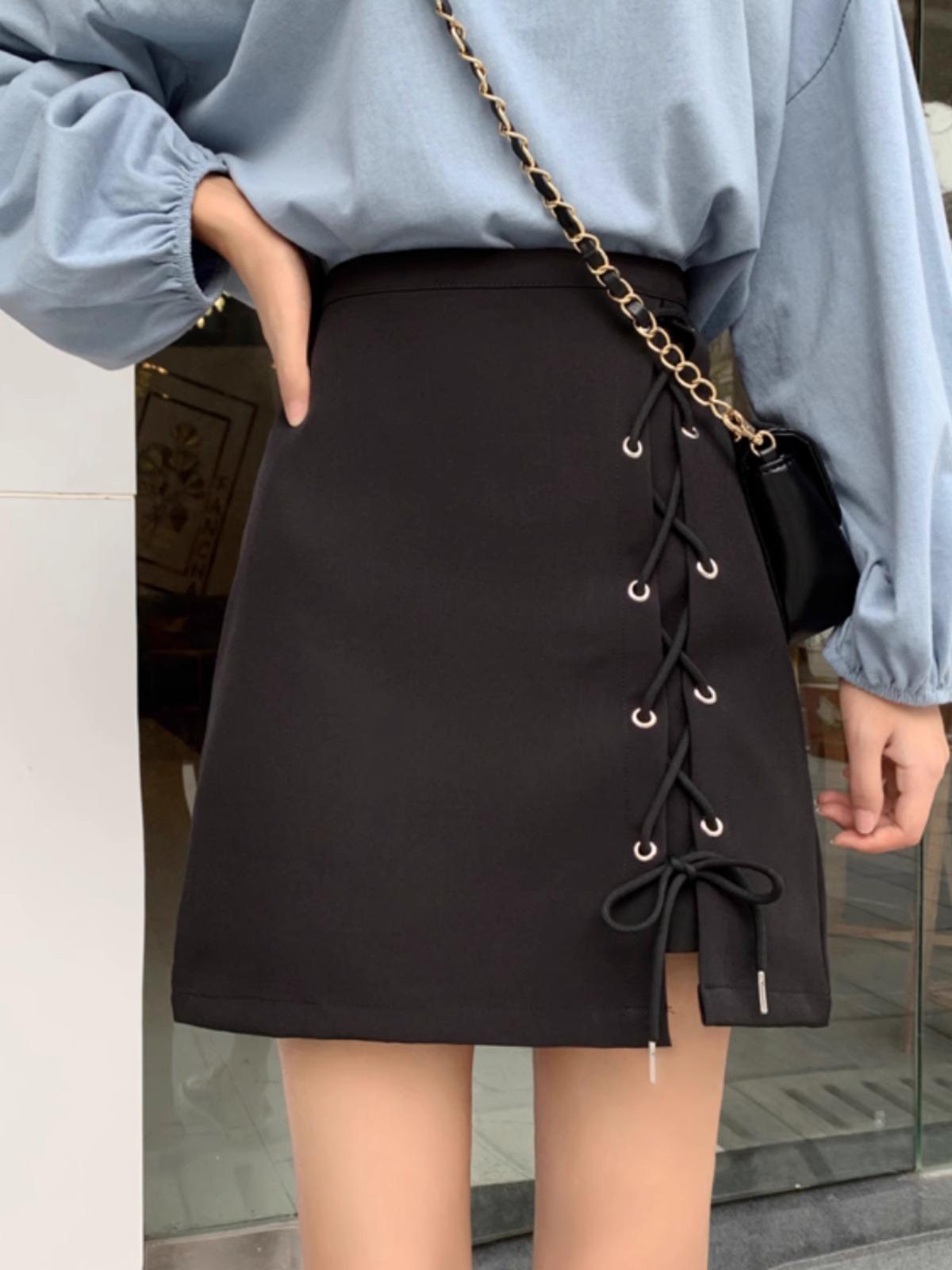 Весна 2024 г. Женская черная юбка А-силуэта с высокой талией: Модный дизайн с коротким ремешком M
Весна 2024 г. Женская черная юбка А-силуэта с высокой талией: Модный дизайн с коротким ремешком M