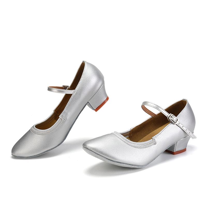 Leather Waltz Modern Dance Shoes Adult Womens Close Toe Latin Party Ballroom Dancing Shoes Low Heels 3.5cm 41 срібний
Leather Waltz Modern Dance Shoes Adult Womens Close Toe Latin Party Ballroom Dancing Shoes Low Heels 3.5cm 41 срібний