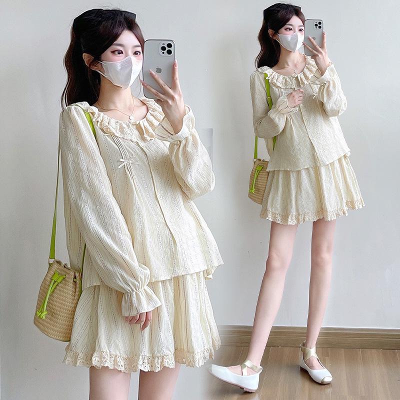 Spring 2026 French Sun Protection Two-Piece: Round Neck Shirt & Short Skirt Set M
Spring 2026 French Sun Protection Two-Piece: Round Neck Shirt & Short Skirt Set M