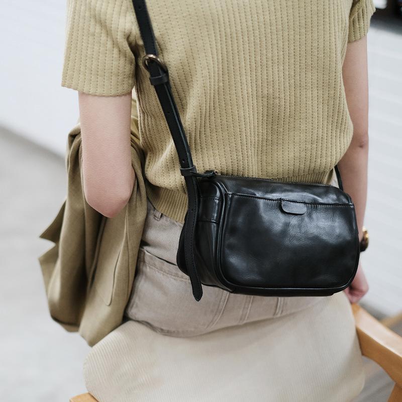 RanHuang New 2026 Women s Genuine Leather Vintage Shoulder Bags High Quality Cow Leather Messenger Bags Casual Crossbody Bags (20cm<Max Length<30cm) чорний
RanHuang New 2026 Women s Genuine Leather Vintage Shoulder Bags High Quality Cow Leather Messenger Bags Casual Crossbody Bags (20cm<Max Length<30cm) чорний