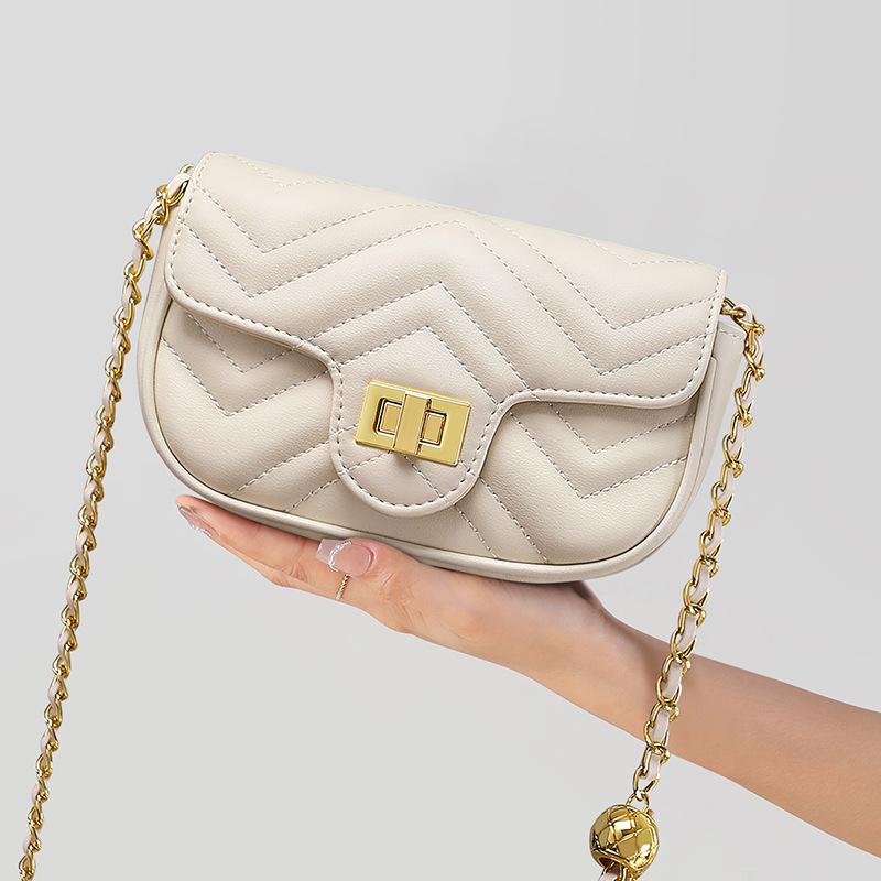 Bag Women s 2025 Summer New Leather Women s Bag Small Square Bag Crossbody Bag Rhombus Chain Bag Small Bag Luggage
Bag Women s 2025 Summer New Leather Women s Bag Small Square Bag Crossbody Bag Rhombus Chain Bag Small Bag Luggage