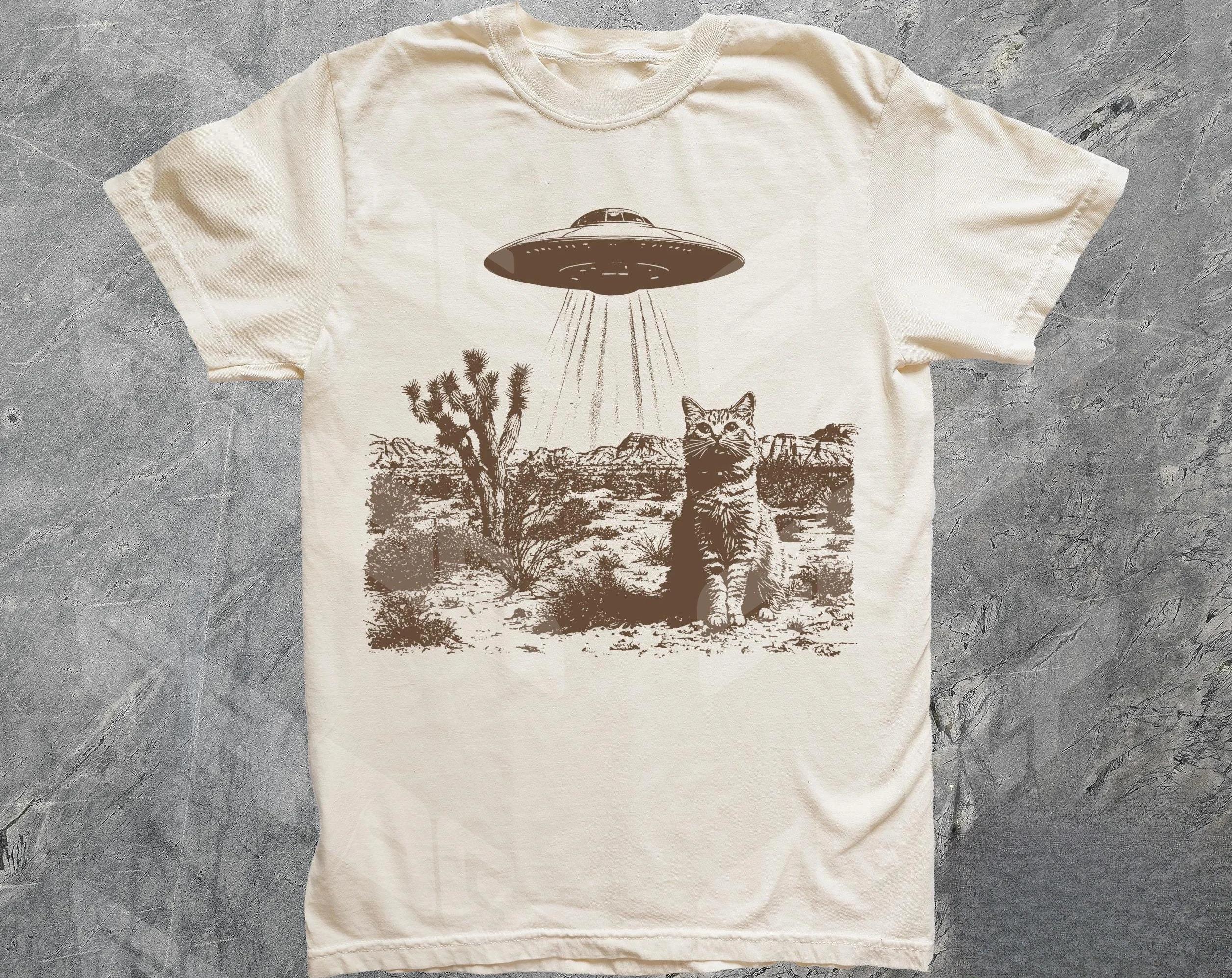 Vintage UFO Cowboy Cat Shirt Retro T-Shirt Retro 90s Western TShirt Rodeo Shirt Wild West Kitten Shirt Funny Gag Gift Tee 5XL різнокольоровий
Vintage UFO Cowboy Cat Shirt Retro T-Shirt Retro 90s Western TShirt Rodeo Shirt Wild West Kitten Shirt Funny Gag Gift Tee 5XL різнокольоровий