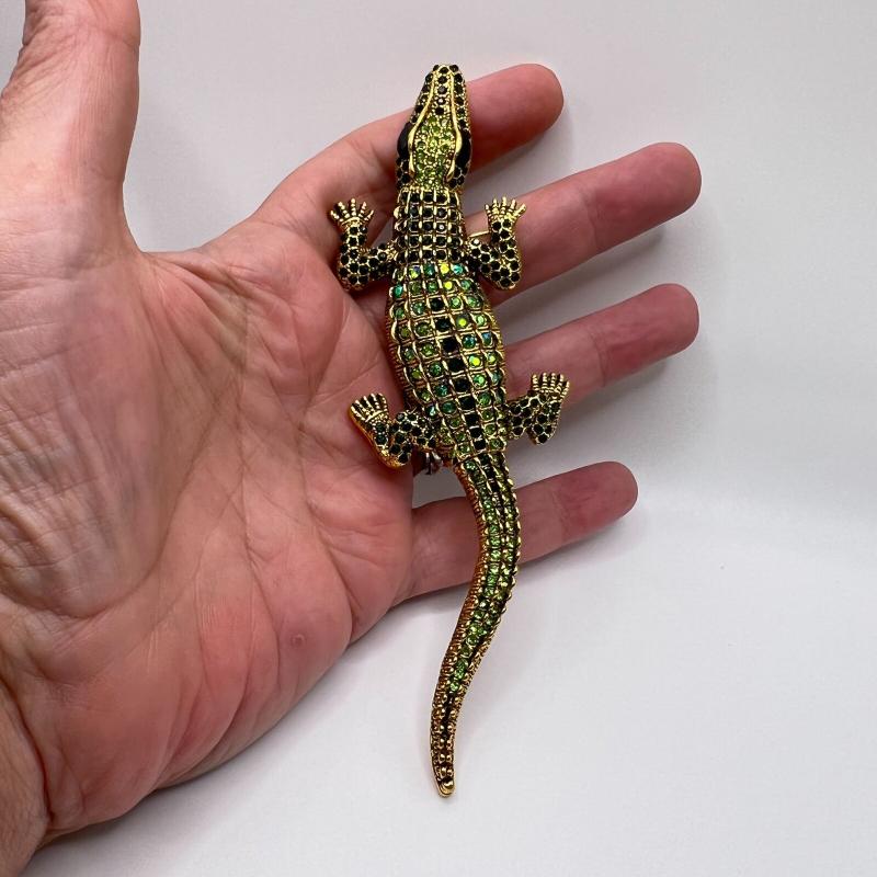 Women s Vintage Green Rhinestone Crocodile Breast Pin Vivid Animal Pin Vintage Live Lizard Pin Good Gift Christmas Gift
Women s Vintage Green Rhinestone Crocodile Breast Pin Vivid Animal Pin Vintage Live Lizard Pin Good Gift Christmas Gift