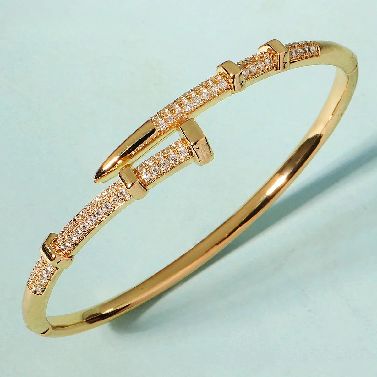 Efily Bridal Trendy Stainless Steel Classic Woman s Bracelet Daily Bangle Nail Bracelet Brand Elegant Jewelry As Gifts золотий
Efily Bridal Trendy Stainless Steel Classic Woman s Bracelet Daily Bangle Nail Bracelet Brand Elegant Jewelry As Gifts золотий