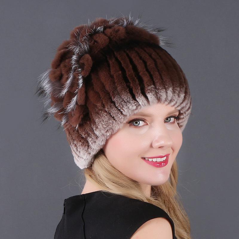 Women s winter new European and American warm fashion thickened wool hat Rex rabbit fur hat knitted with side flower hat
Women s winter new European and American warm fashion thickened wool hat Rex rabbit fur hat knitted with side flower hat