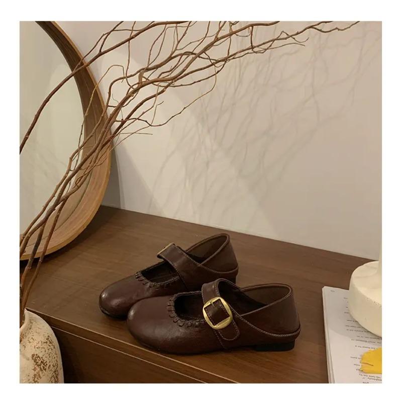 Women s Retro Mary Jane Flats Soft Leather Buckle Shoes Comfortable Round-Toe Casual Footwear 40 коричневий
Women s Retro Mary Jane Flats Soft Leather Buckle Shoes Comfortable Round-Toe Casual Footwear 40 коричневий
