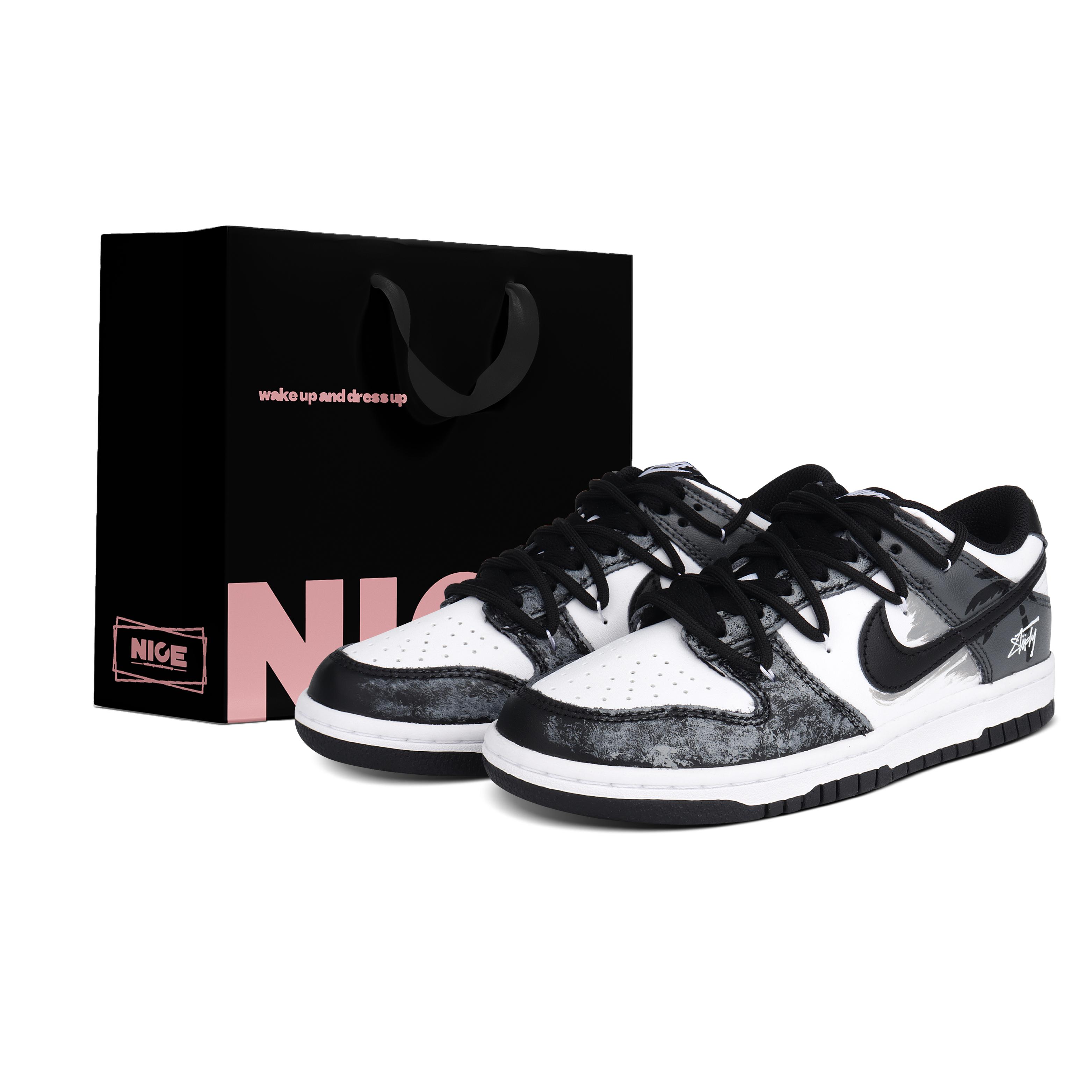 Nike Dunk Lightweight Low top Skateboard Shoes Unisex Black White HF5441-100(Team1460-LD) 35.5
Nike Dunk Lightweight Low top Skateboard Shoes Unisex Black White HF5441-100(Team1460-LD) 35.5