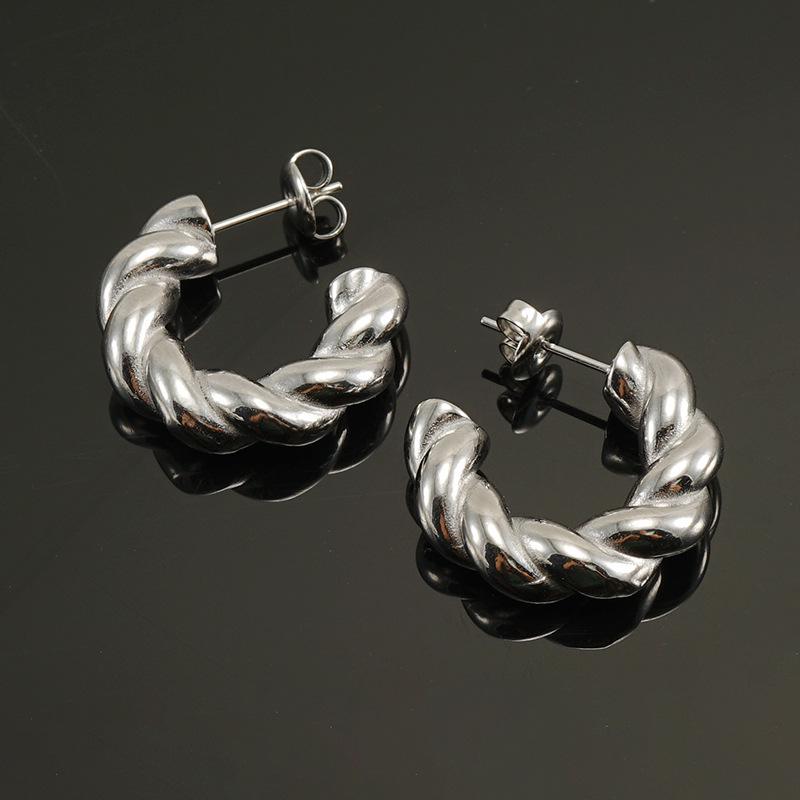 Серьги-кольца из титановой стали с вакуумным напылением из 18-каратного золота для женщин
Серьги-кольца из титановой стали с вакуумным напылением из 18-каратного золота для женщин