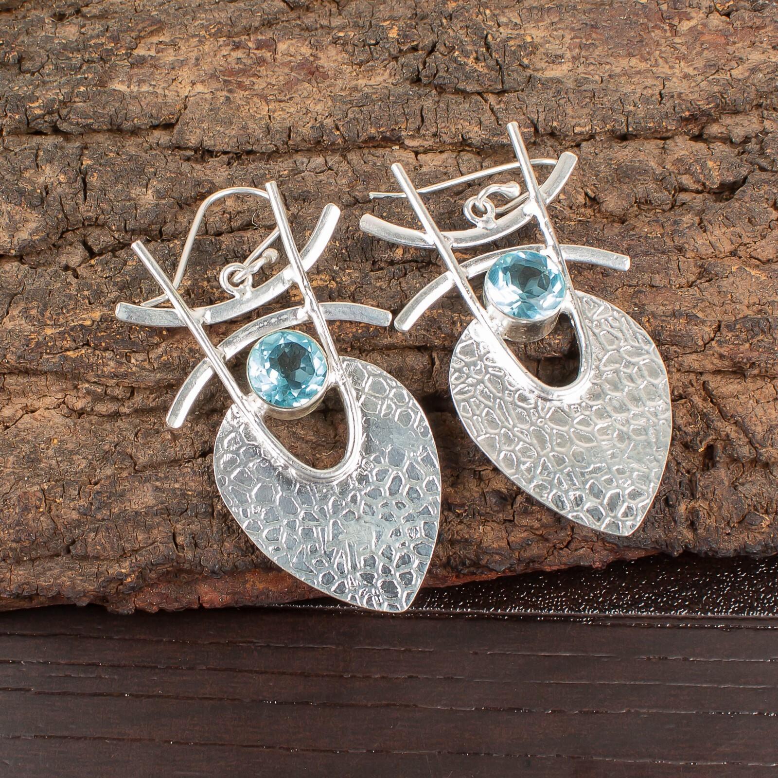 Sky Blue Topaz Gemstone 925 Sterling Silver Jewelry Handmade Hook Earrings 1.78 EE-64-4
Sky Blue Topaz Gemstone 925 Sterling Silver Jewelry Handmade Hook Earrings 1.78 EE-64-4